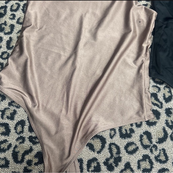 Tops - Picture 2 of 5